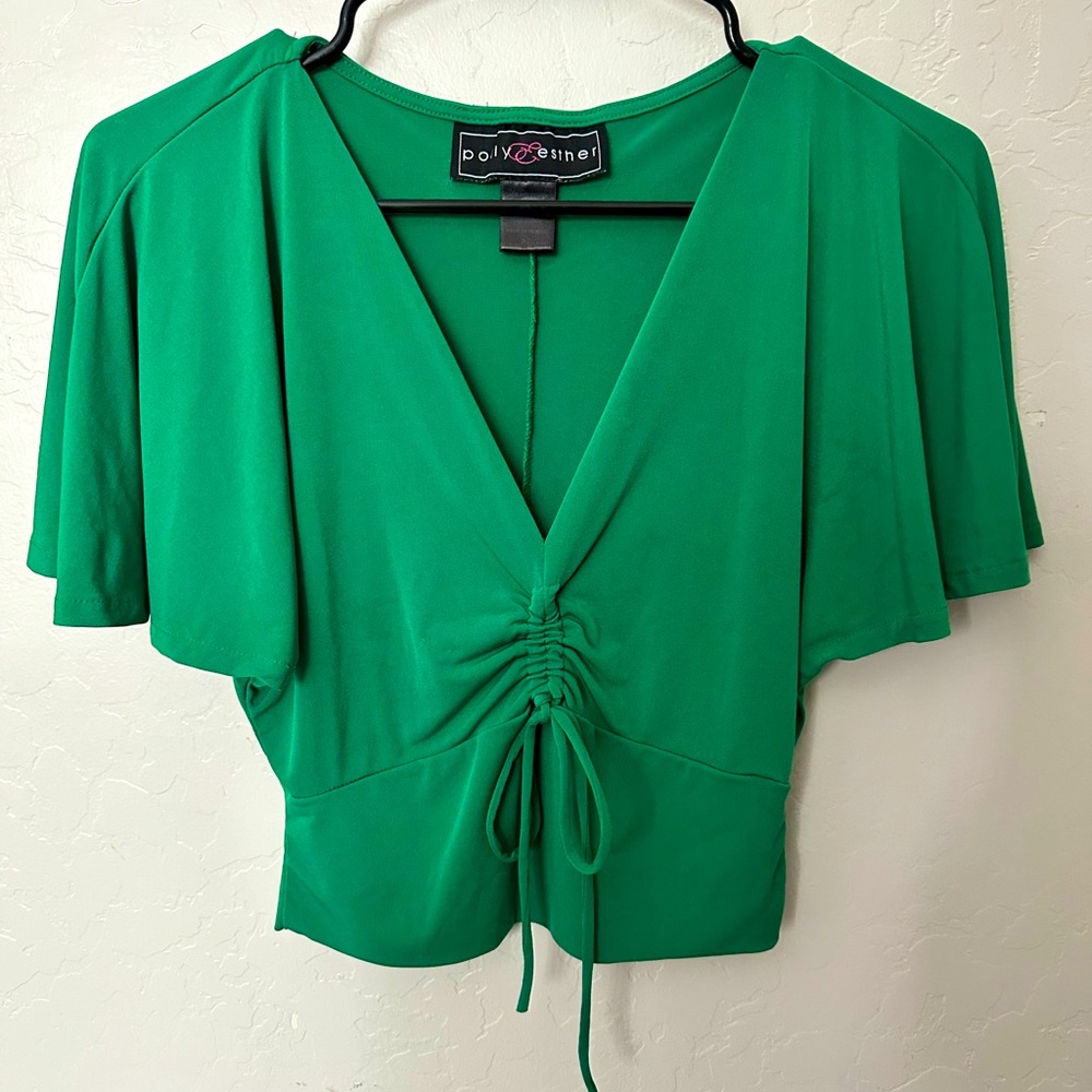 🔥 3/15 SALE 🔥 Poly & Esther Green Sinched V-Neck Crop Top Blouse